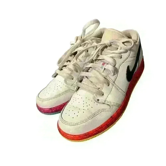 Nike Air Jordan 1 Low GS "Grades" Kid's 6 Youth Multi-Color Sneaker Runs Large - Picture 2 of 11